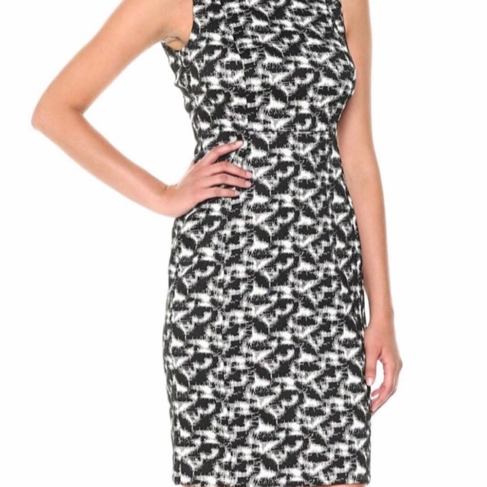 Calvin Klein 10 Sleeveless Black/white Knee Length Dress